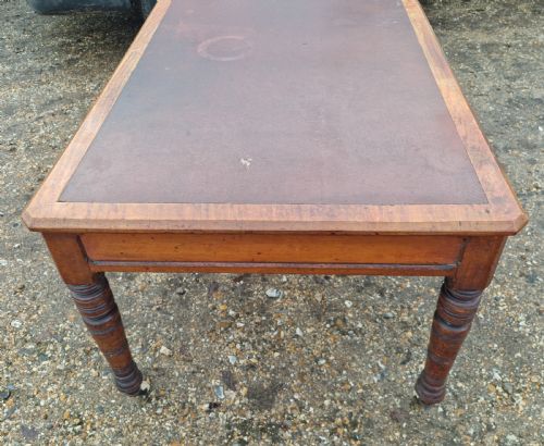 LATE VICTORIAN 4 DRAWER WALNUT PARTNERS WRITING TABLE - ADDITIONAL PHOTO 1