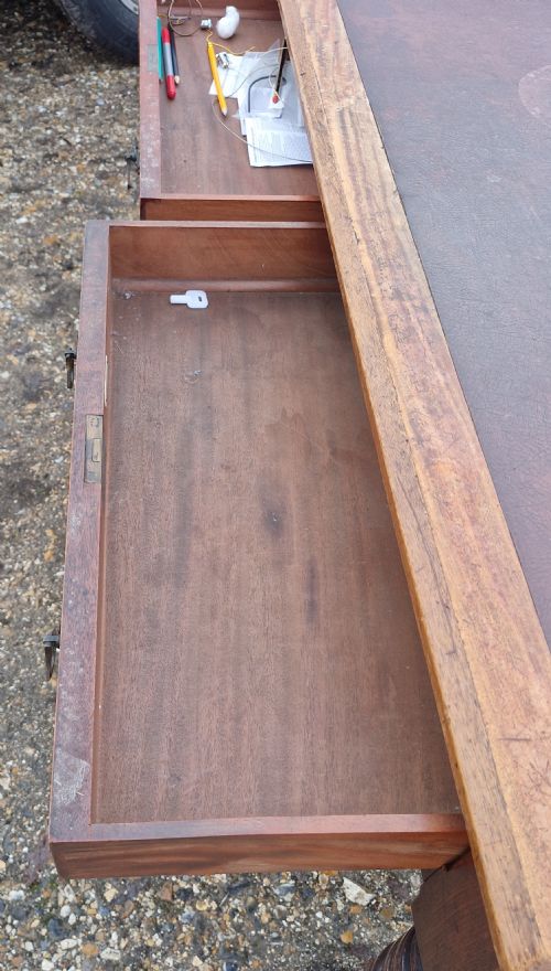 LATE VICTORIAN 4 DRAWER WALNUT PARTNERS WRITING TABLE - ADDITIONAL PHOTO 4