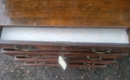 EARLY 19TH CENTURY MAHOGANY CHEST OF 4 DRAWERS - ADDITIONAL PHOTO 9