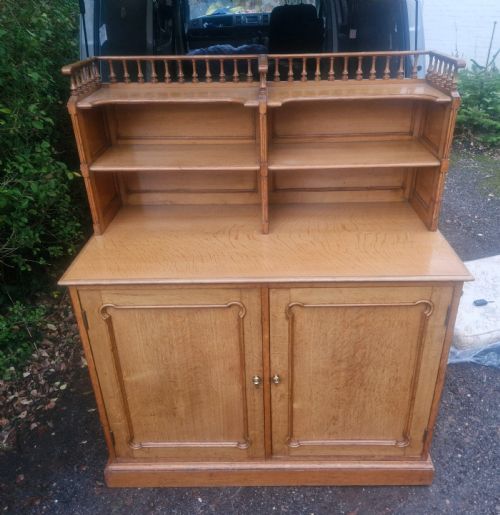 GOOD AND VERY USEFUL VICTORIAN GOLDEN OAK 2 DOOR CABINET - ADDITIONAL PHOTO 4