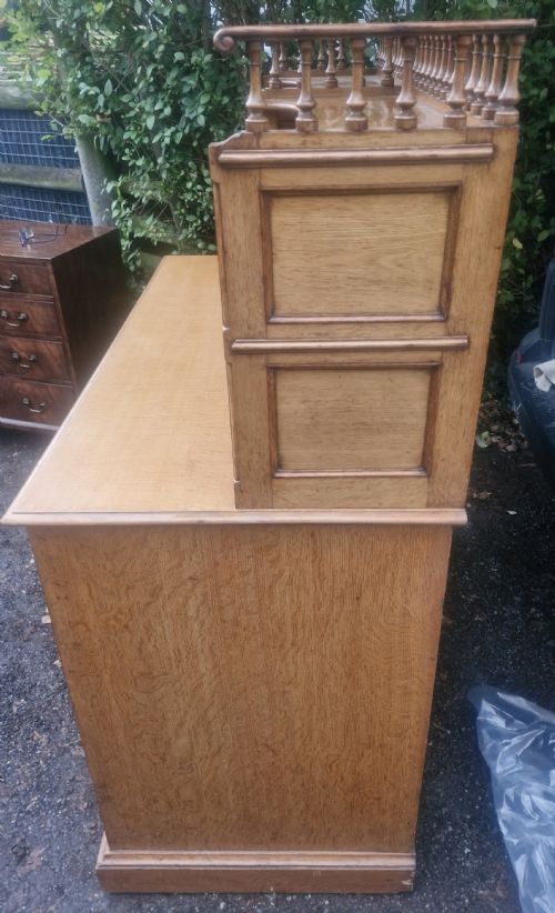 GOOD AND VERY USEFUL VICTORIAN GOLDEN OAK 2 DOOR CABINET - ADDITIONAL PHOTO 17
