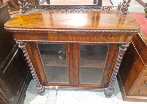 MID 19TH CENTURY ROSEWOOD 2 DOOR SIDE CABINET - ADDITIONAL PHOTO 5