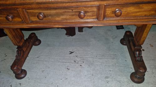 EARLY VICTORIAN MAHOGANY 3 DRAWER WRITING TABLE - ADDITIONAL PHOTO 6