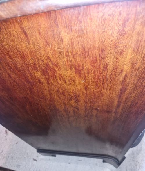 EARLY 19TH CENTURY LINE INLAID MAHOGANY SERPENTINE FRONT CHEST OF DRAWERS - ADDITIONAL PHOTO 5