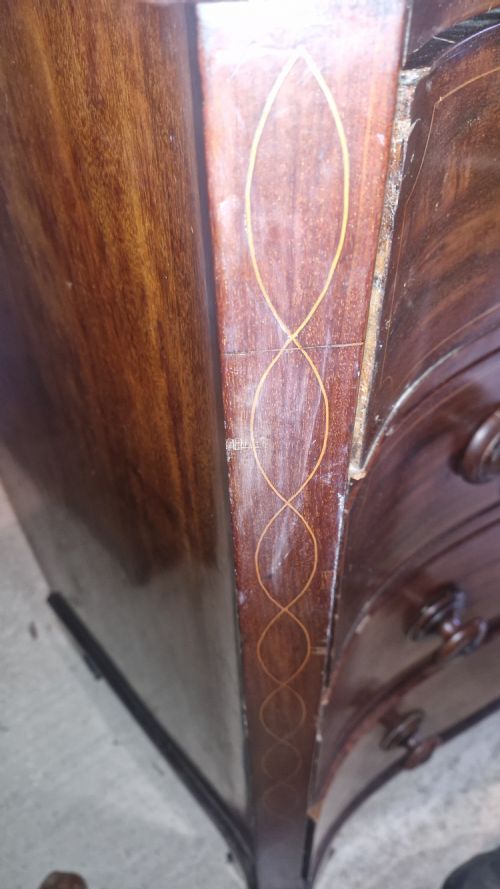 EARLY 19TH CENTURY LINE INLAID MAHOGANY SERPENTINE FRONT CHEST OF DRAWERS - ADDITIONAL PHOTO 11