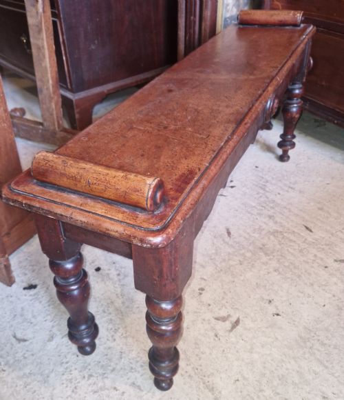 MID VICTORIAN MAHOGANY HALL BENCH - ADDITIONAL PHOTO 3