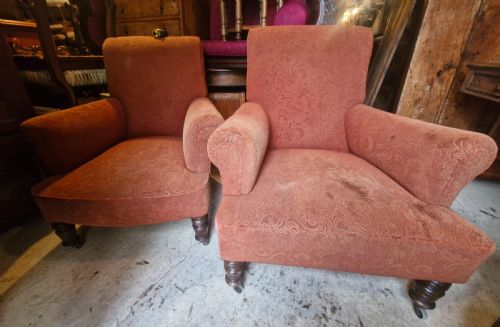 A CLOSE MATCHED PAIR OF UPHOLSTERED ARMCHAIRS - ADDITIONAL PHOTO 2