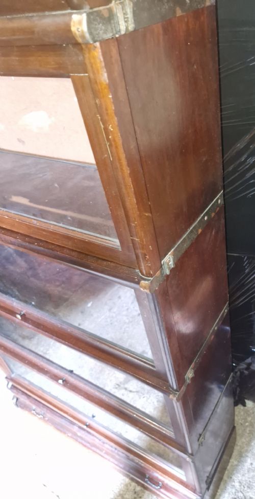EARLY 20TH CENTURY MAHOGANY GLOBE WERNICKE BOOKCASE CABINET - ADDITIONAL PHOTO 2