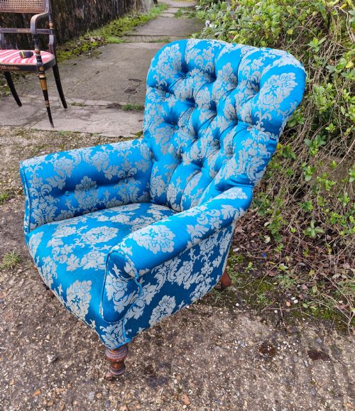 VICTORIAN BUTTON BACK UPHOLSTERED ARMCHAIR - ADDITIONAL PHOTO 2