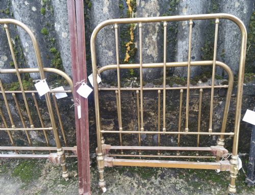 PAIR OF EDWARDIAN BRASS SINGLE BEDS - ADDITIONAL PHOTO 1