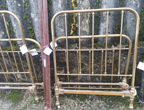 PAIR OF EDWARDIAN BRASS SINGLE BEDS - ADDITIONAL PHOTO 6