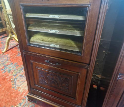 PAIR OF LATE VICTORIAN MAHOGANY MUSIC CABINETS - ADDITIONAL PHOTO 9