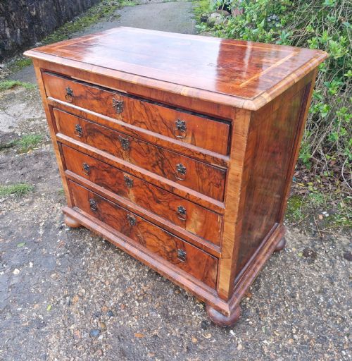 ANTIQUE WALNUT CHEST OF 4 DRAWERS - ADDITIONAL PHOTO 5