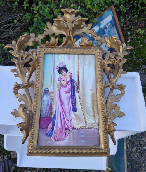LATE 19TH CENTURY PAINTED PORCELAIN PLAQUE WITHIN A CARVED FRAME SIGNED - ADDITIONAL PHOTO 1