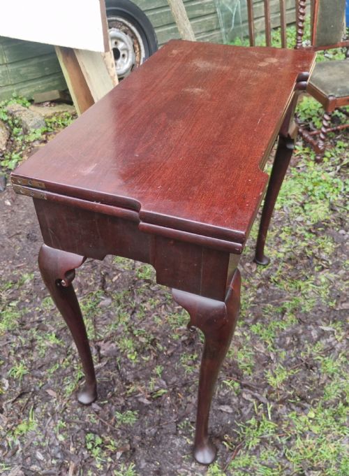 MAHOGANY GAMES TABLE - ADDITIONAL PHOTO 3