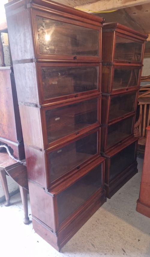 PAIR OF GLOBE WERNICKE BOOKCASE CABINETS OF GOOD SIZE - ADDITIONAL PHOTO 1