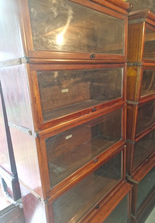 PAIR OF GLOBE WERNICKE BOOKCASE CABINETS OF GOOD SIZE - ADDITIONAL PHOTO 3