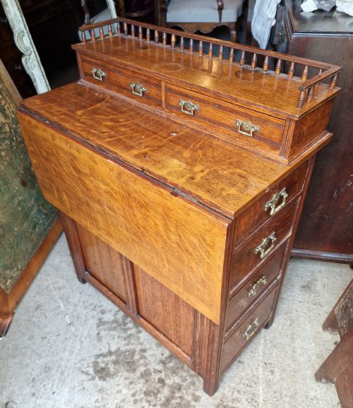 UNUSUAL VICTORIAN OAK DAVENPORT STYLE WRITING DESK - ADDITIONAL PHOTO 9
