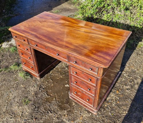 VICTORIAN MAHOGANY KNEEHOLE PEDESTAL WRITING DESK - ADDITIONAL PHOTO 7