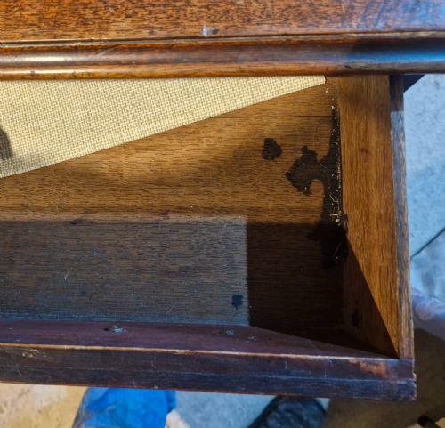LATE GEORGIAN MAHOGANY CHEST OF 4 DRAWERS - ADDITIONAL PHOTO 2