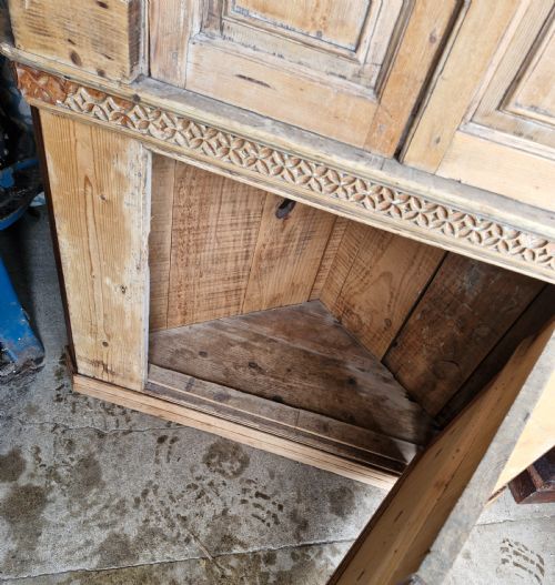 PINE COUNTRY HOUSE CORNER CUPBOARD - ADDITIONAL PHOTO 3
