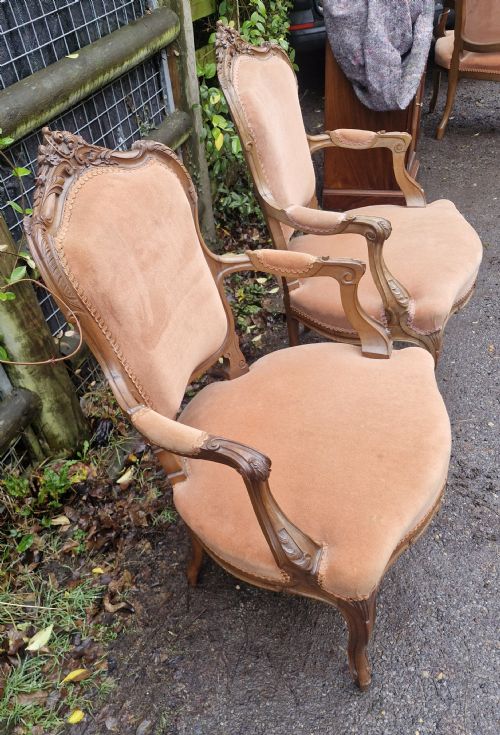 PAIR OF WALNUT CARVED FRAMED UPHOLSTERED FAUTEUIL ARMCHAIRS - ADDITIONAL PHOTO 8