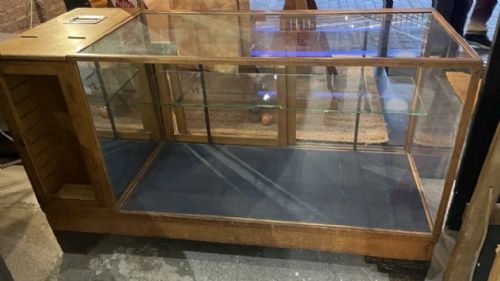 OAK SHOP CABINET COMPLETE WITH TILL AND WORKING BELL - ADDITIONAL PHOTO 11