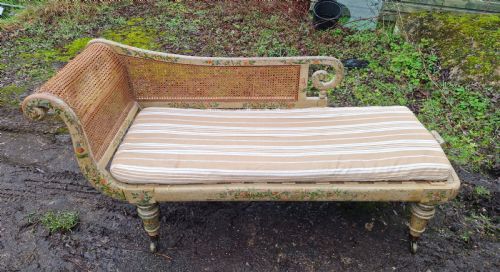 REGENCY PAINTED CHAISE LONGUE - ADDITIONAL PHOTO 2