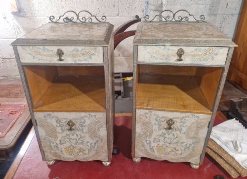 PAIR OF UNUSUAL DECORATED AND PAINTED LEATHER BEDSIDE CABINETS - ADDITIONAL PHOTO 10