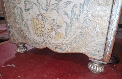 PAIR OF UNUSUAL DECORATED AND PAINTED LEATHER BEDSIDE CABINETS - ADDITIONAL PHOTO 12