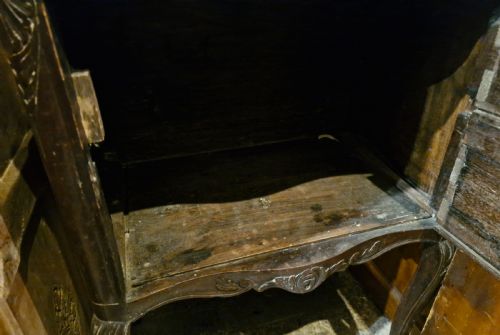 EARLY 19TH CENTURY SINGLE DOOR BEDSIDE CABINET - ADDITIONAL PHOTO 1