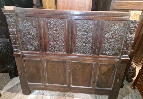 LARGE ANTIQUE PANELLED OAK TESTER BED - ADDITIONAL PHOTO 11