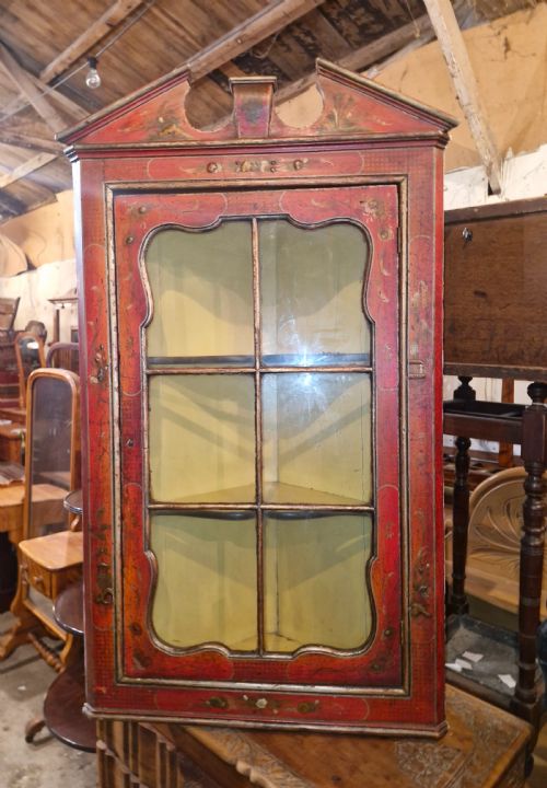 VERY PRETTY DOCORATED CORNER CABINET - ADDITIONAL PHOTO 1