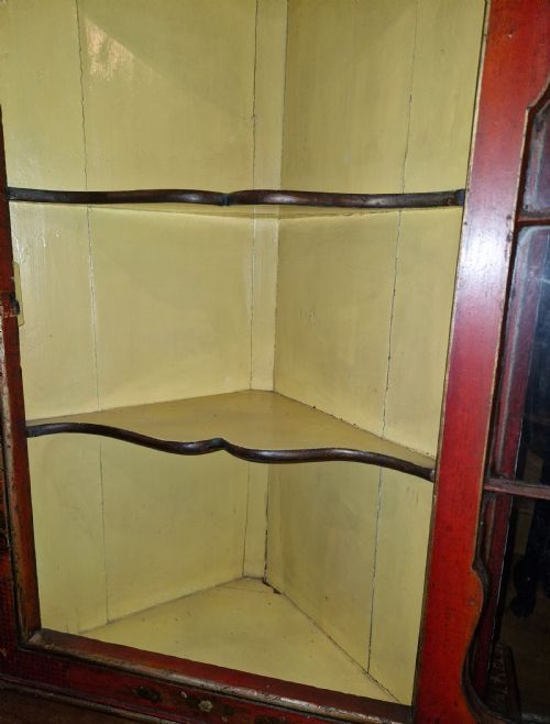 VERY PRETTY DOCORATED CORNER CABINET - ADDITIONAL PHOTO 2