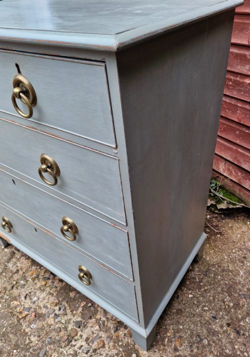 REGENCY PAINTED CHEST OF DRAWERS - ADDITIONAL PHOTO 2