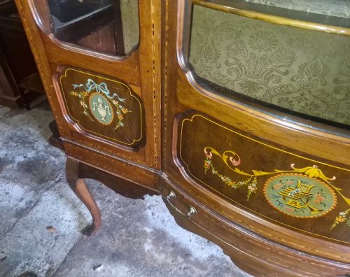 EDWARDIAN PAINTED MAHOGANY DISPLAY CABINET - ADDITIONAL PHOTO 2