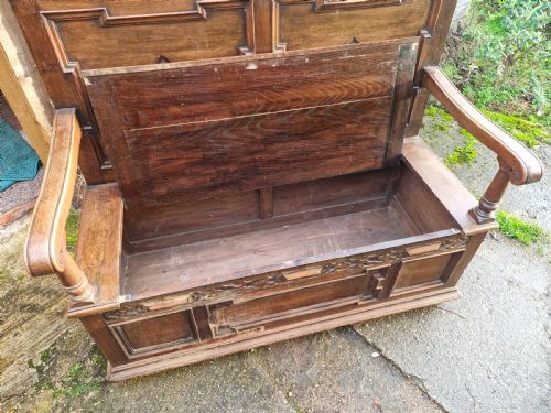 EDWARDIAN OAK HALL SEAT WITH LIFT UP SEAT - ADDITIONAL PHOTO 1