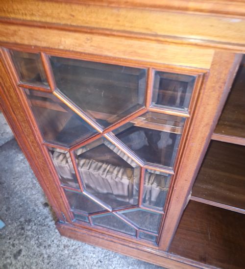 EDWARDIAN WALNUT 2 PART BOOKCASE CABINET ADJUSTABLE SHELVES - ADDITIONAL PHOTO 8