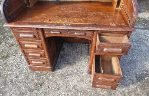 PANELLED OAK TAMBOUR TOP ROLL TOP PEDESTAL DESK - ADDITIONAL PHOTO 14