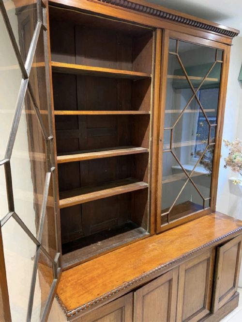 VICTORIAN BOOKCASE CABINET FITTED ADJUSTABLE SHELVES - ADDITIONAL PHOTO 2