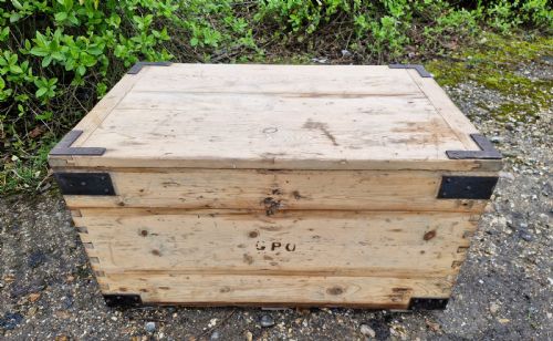 LATE VICTORIAN PINE TRAVELLING TRUNK - ADDITIONAL PHOTO 4