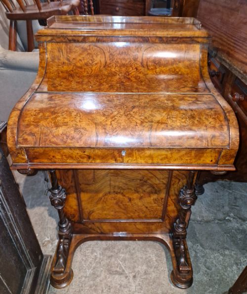 victorian burr walnut pop up davenport - CATEGORY: ANTIQUE DESKS - DATED VICTORIAN