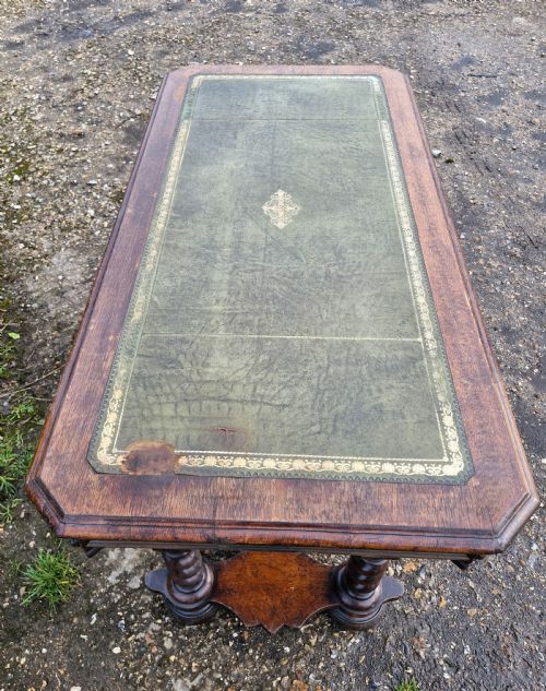 EARLY VICTORIAN OAK GOTHIC 2 DRAWER WRITING TABLE IN THE MANNER OF RICHARD BRIDGEN - ADDITIONAL PHOTO 4