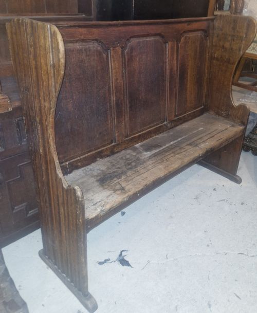 antique oak tavern settle - CATEGORY: ANTIQUE FURNITURE - DATED 19TH CENTURY