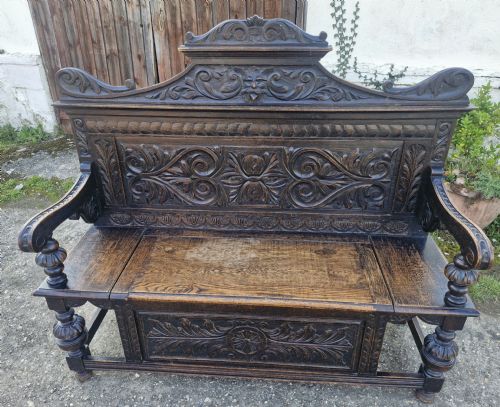LATE VICTORIAN CARVED OAK HALL BENCH - ADDITIONAL PHOTO 6