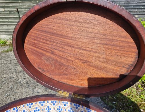 EARLY 19TH CENTURY MAHOGANY WINE CELLARETTE - ADDITIONAL PHOTO 6