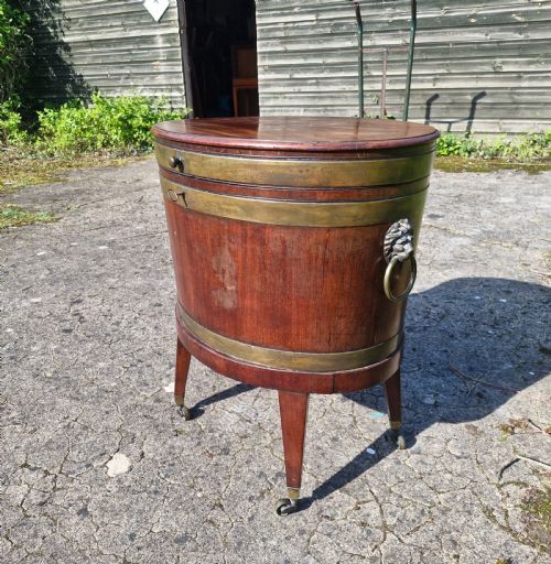 EARLY 19TH CENTURY MAHOGANY WINE CELLARETTE - ADDITIONAL PHOTO 12