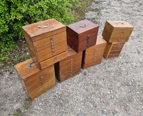 7 SMALL MEDICAL CARRYING CHESTS - ADDITIONAL PHOTO 1