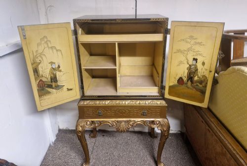 GOOD QUALITY LACQUERED 2 DOOR CABINET ON STAND - ADDITIONAL PHOTO 6