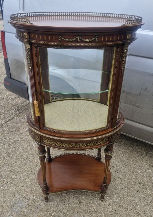 good freestanding mahogany bijouterie display cabinet - CATEGORY: ANTIQUE CABINETS - DATED 1900